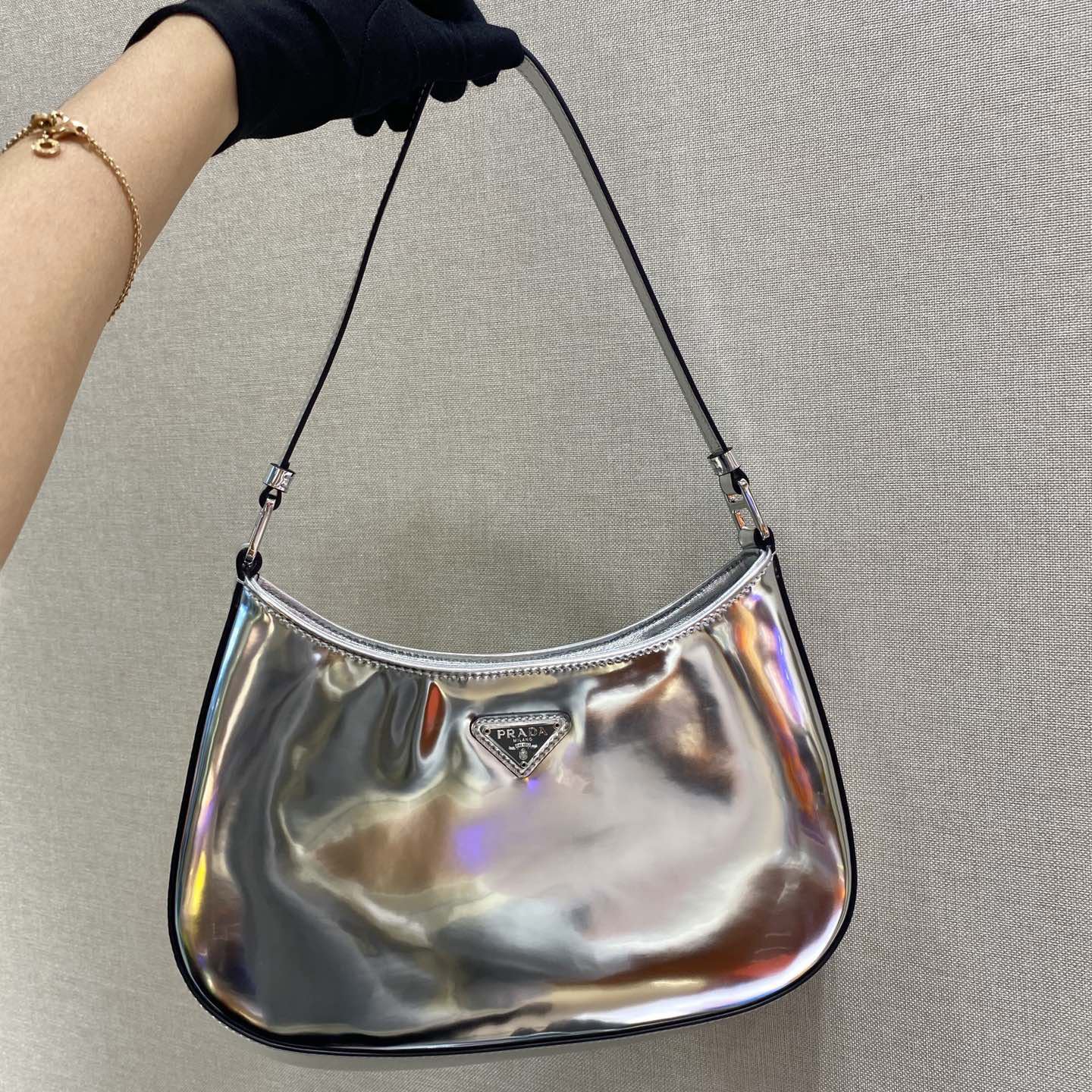 Pra*a top handle bags